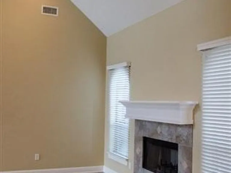 13 Stonebrook Ct — Photo 6