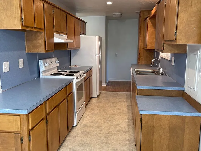 3082 Vine St — Photo 5