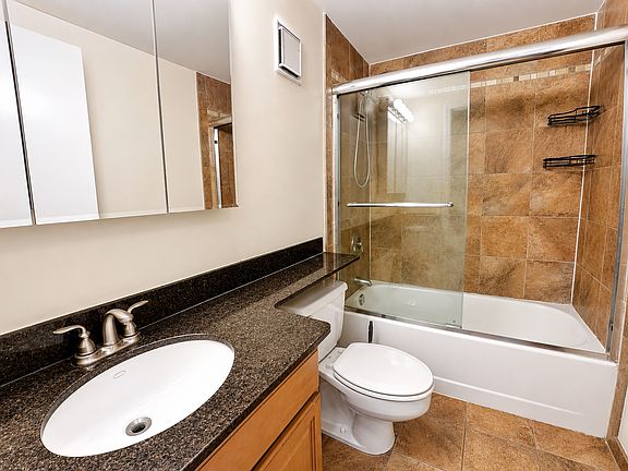 5th image of 108 Peterborough St APT 7E