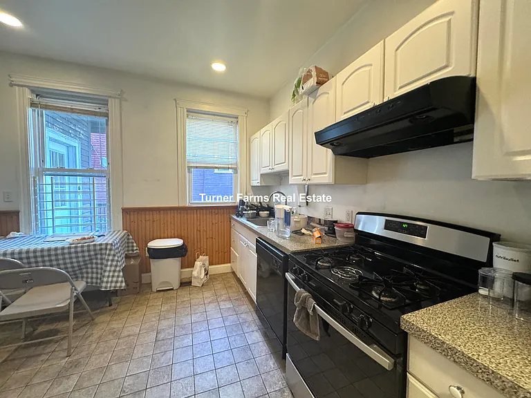 37 Hillside St #A — Photo 1