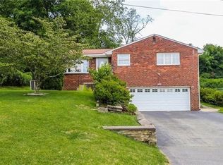 2320 Wells Dr, Bethel Park, PA 15102