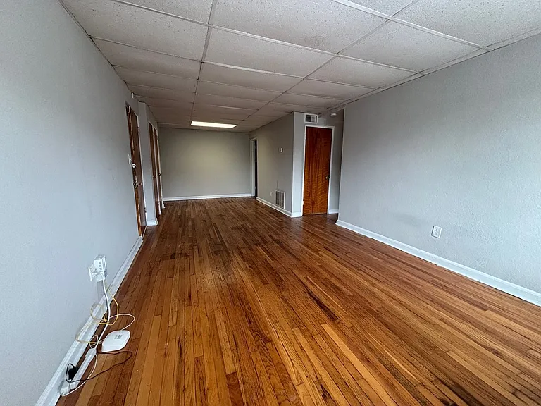 596 Lowell Ave — Photo 20