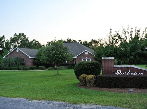 2nd image of 4 Parkview Dr