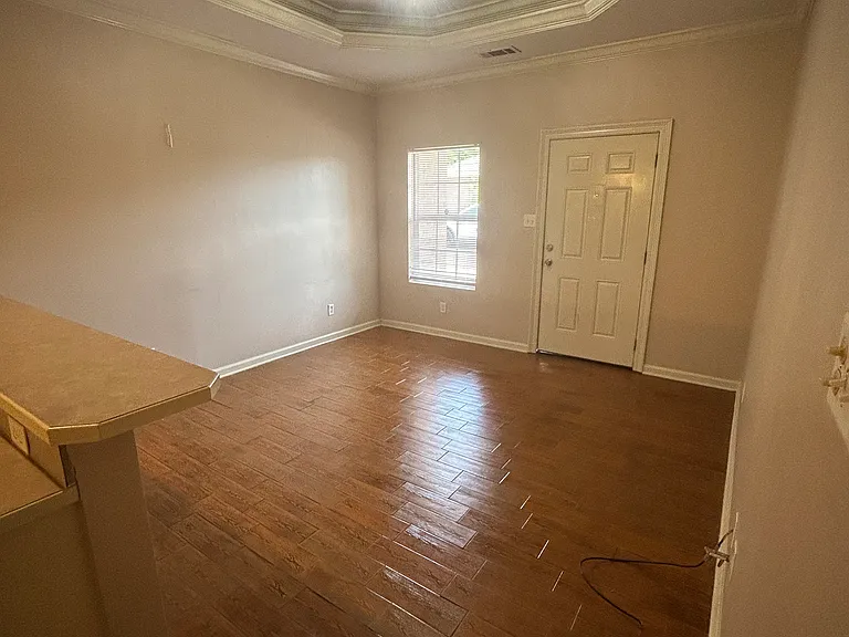 201 Powell Dr #E — Photo 1