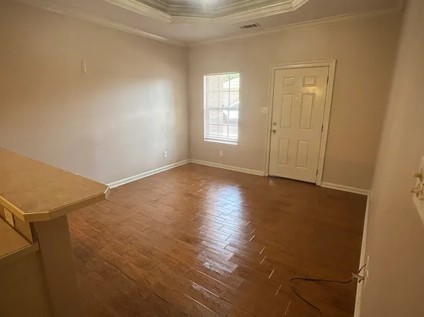 201 Powell Dr APT E, Ball, LA 71405