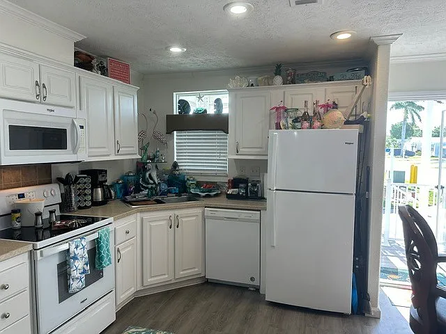 Seabreeze Pl — Photo 8