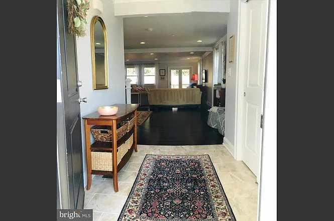 708 Genessee St — Photo 20