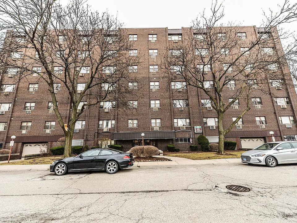 4600 N Cumberland Ave #103