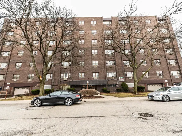 4600 N Cumberland Ave Unit 103, Chicago, IL 60656
