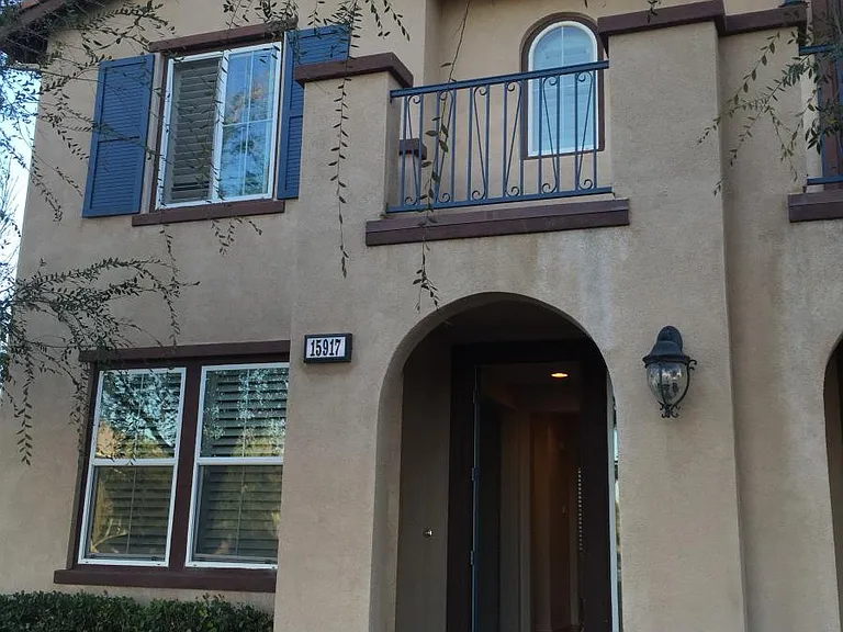 Lantana Ave — Photo 1