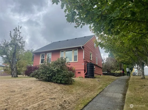 8101 18th Avenue SW, Seattle, WA 98106