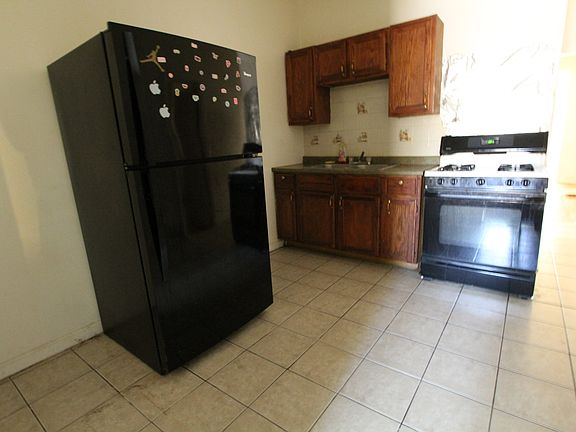 3rd image of 3714 W Ferdinand St #1