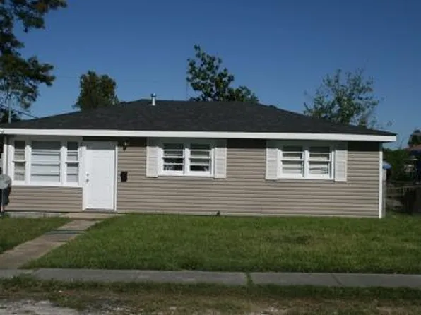 2505 Rose Dr, Gretna, LA 70053