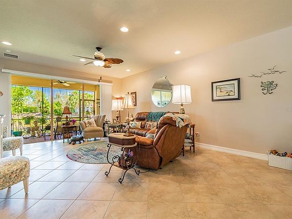 3rd image of 15652 Aurora Lake Cir