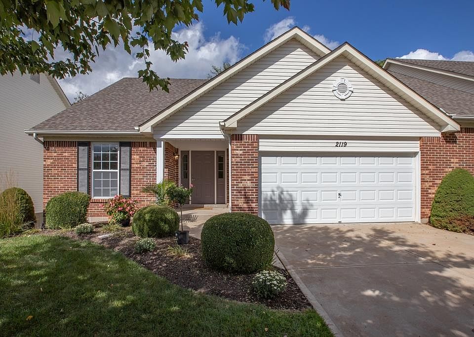 2nd image of 2119 McGregor Cir