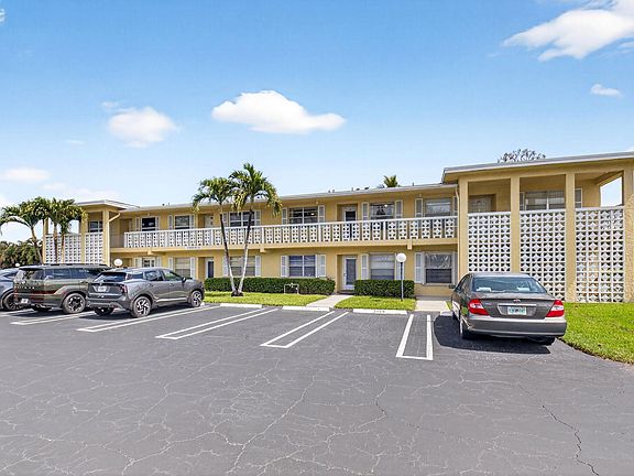 2nd image of 1150 Mahogany Way #203