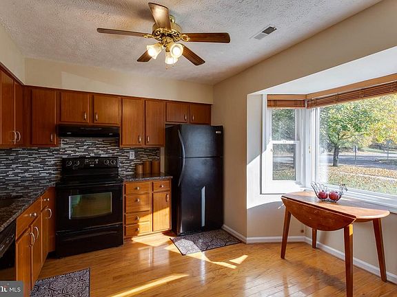 Updated table space kitchen