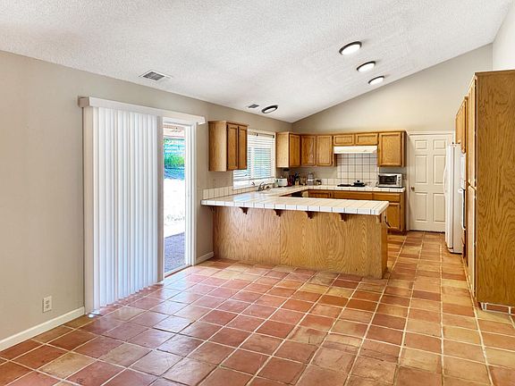 4th image of 25124 Long Ct