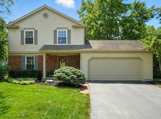1153 Cross Country Dr, Columbus, OH 43235