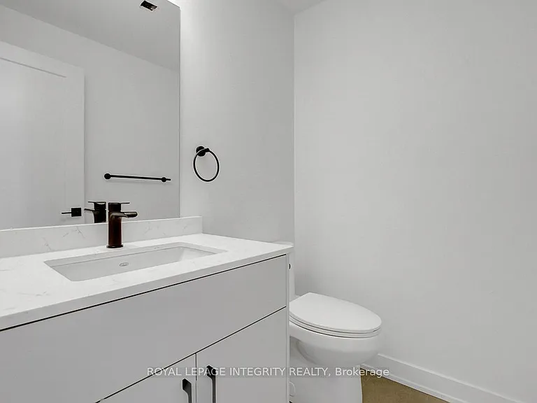 37 Ella St #C — Photo 5