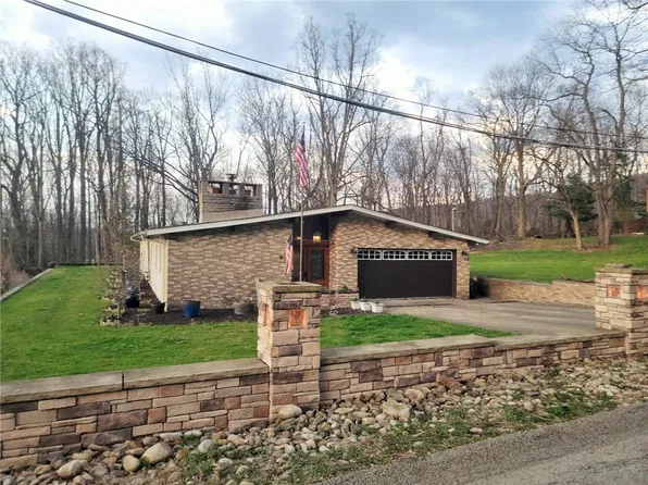 252 Mountain View Rd, Uniontown, PA 15401