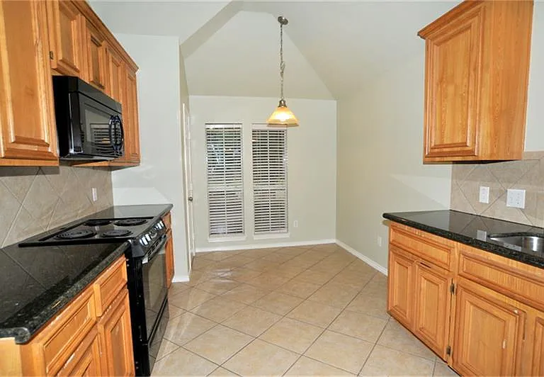 872 Rock Harbor Ln — Photo 10