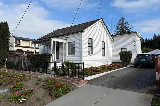 43518 Bryant St — Photo 2