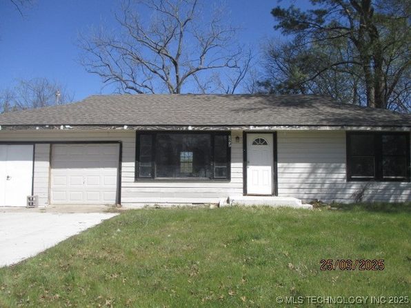 825 4th Ave SE, Ardmore, OK 73401