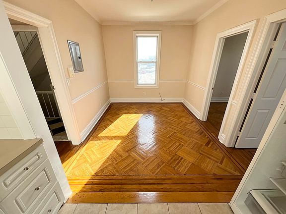 4th image of 34-34 44th St #3R