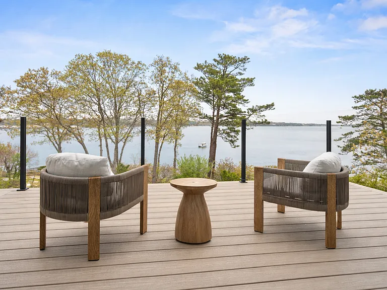 10 Bayview Dr — Photo 16
