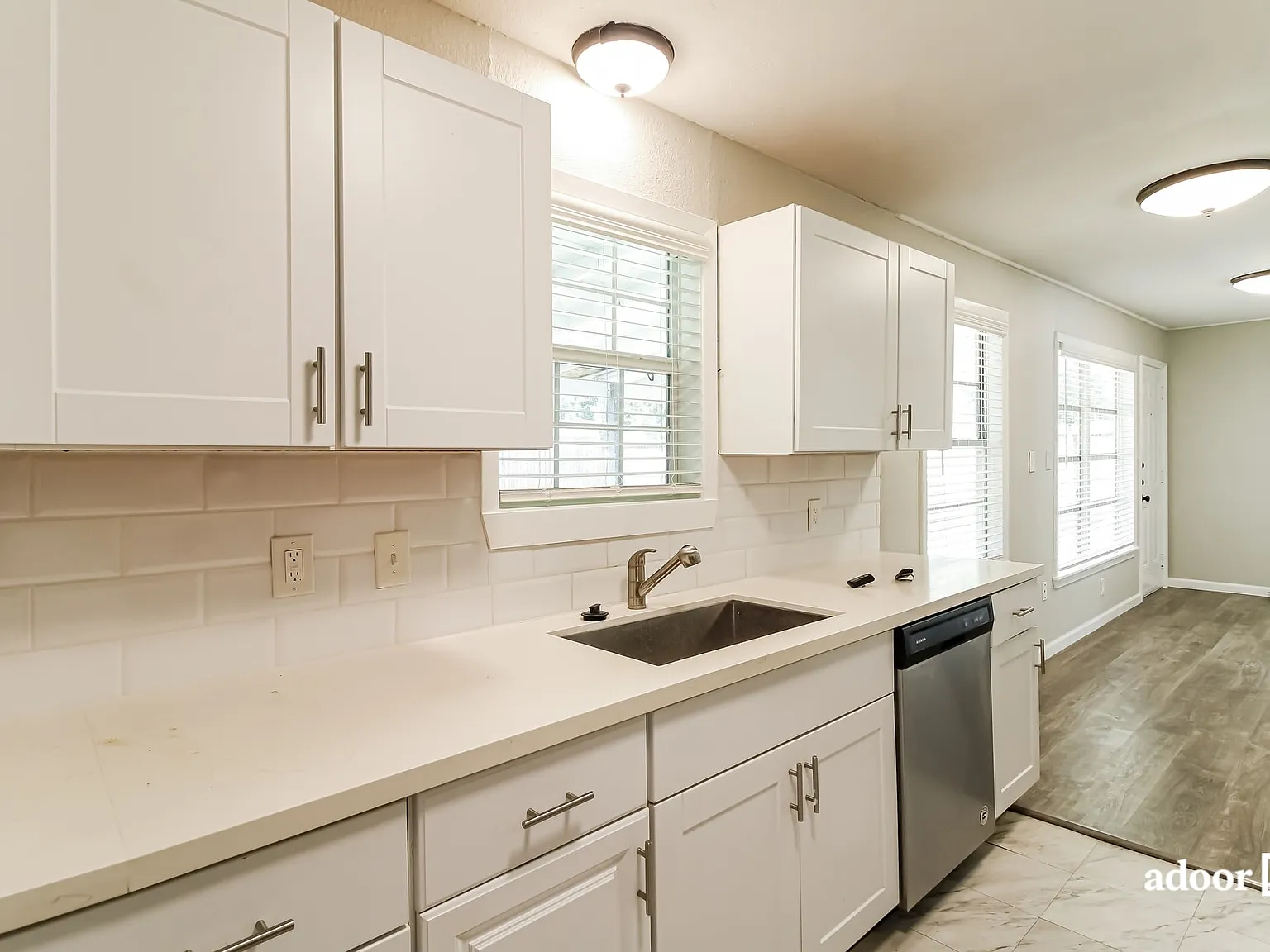 4 bed, 2.0 bath, 1279 sqft, $2,145 — Photo 4