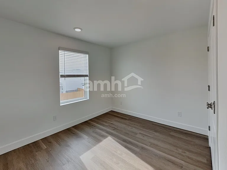 10057 Atchinson Ct — Photo 15