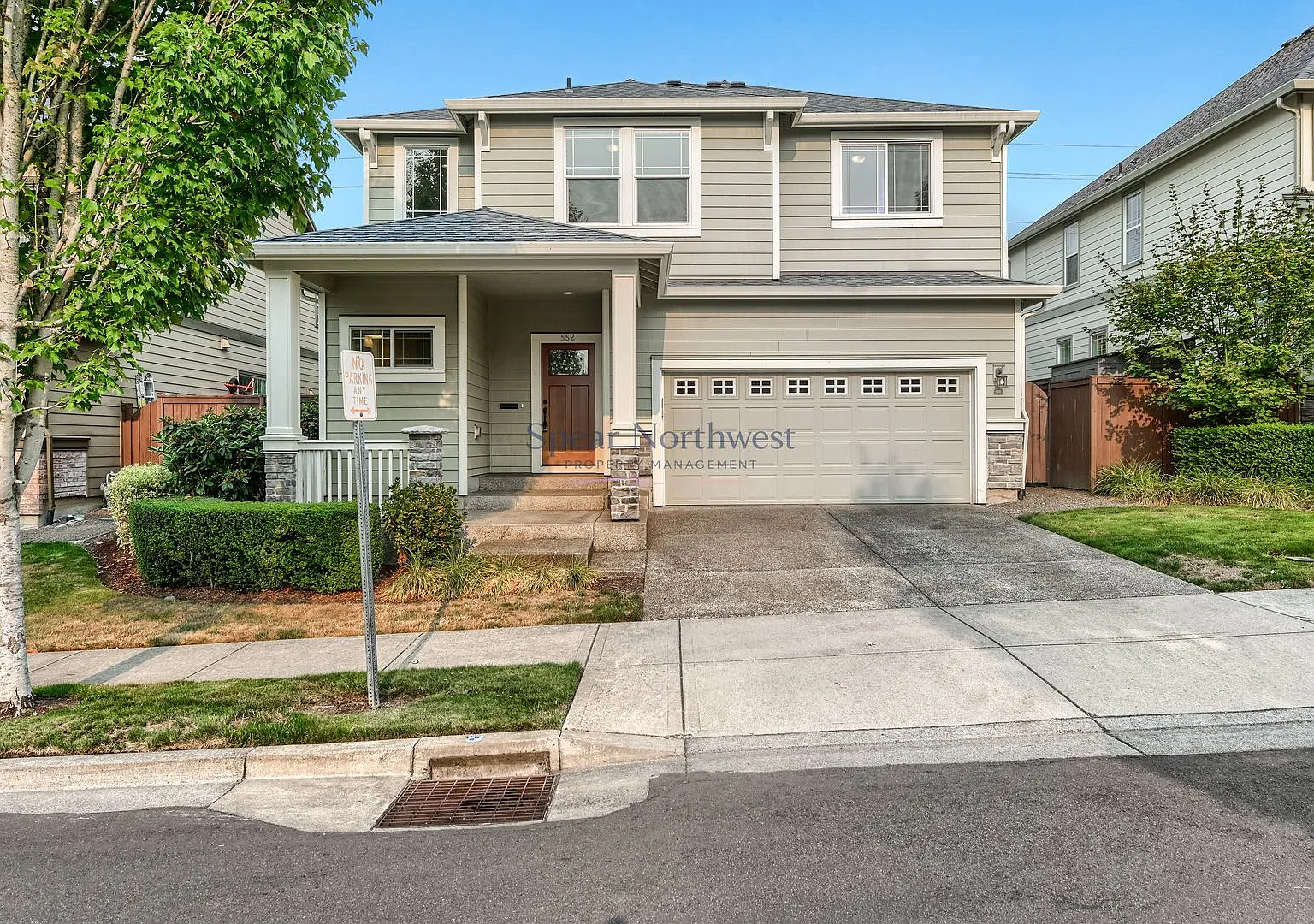 2015 Craftsman 4BR/2.5BA in Orenco Woods Crossing Steps from Orenco Woods Nature Park — Photo 2