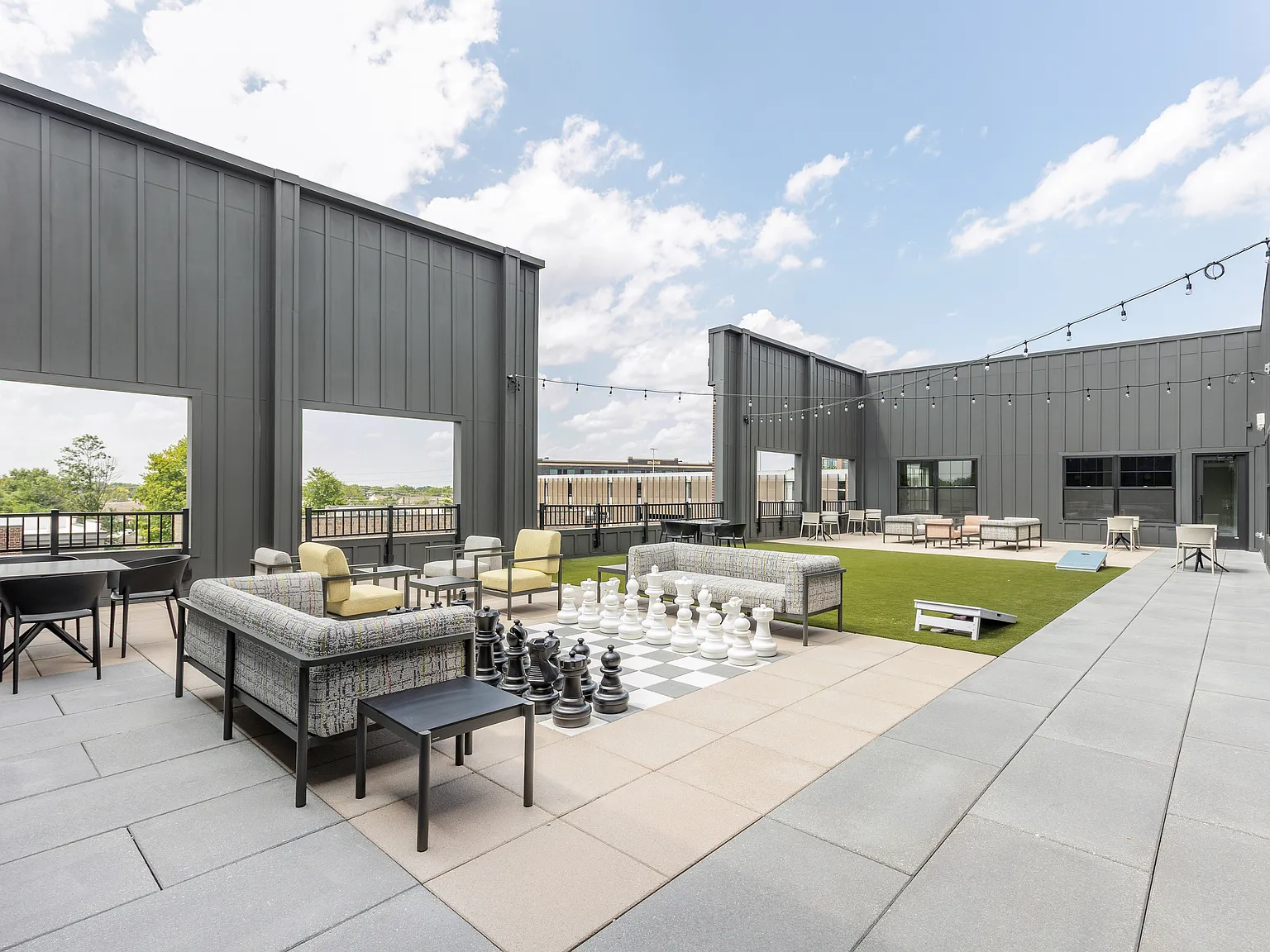 District South — Photo 3