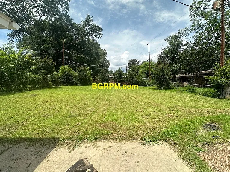 904 Brewer St — Photo 11