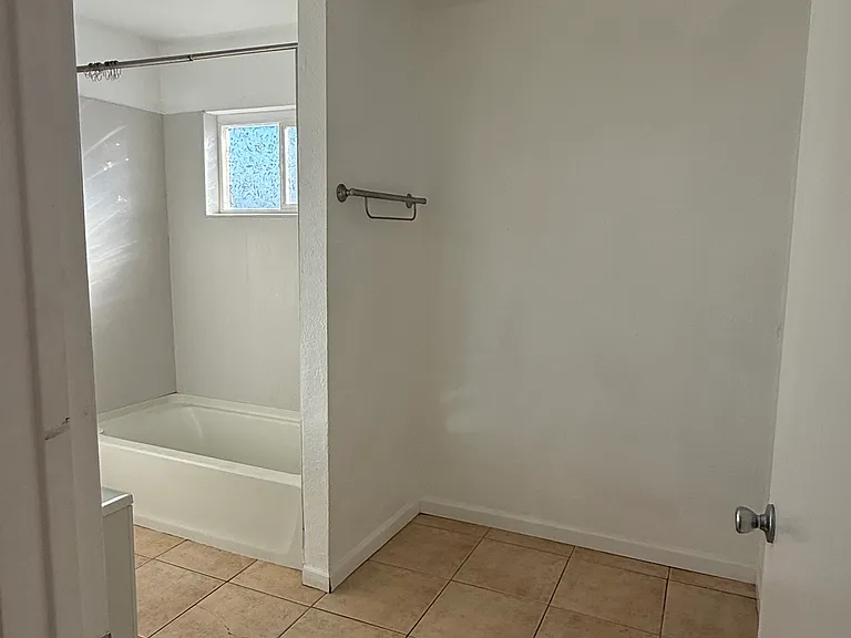5963 Mack Rd — Photo 7