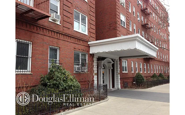 Sold by Douglas Elliman | media 18