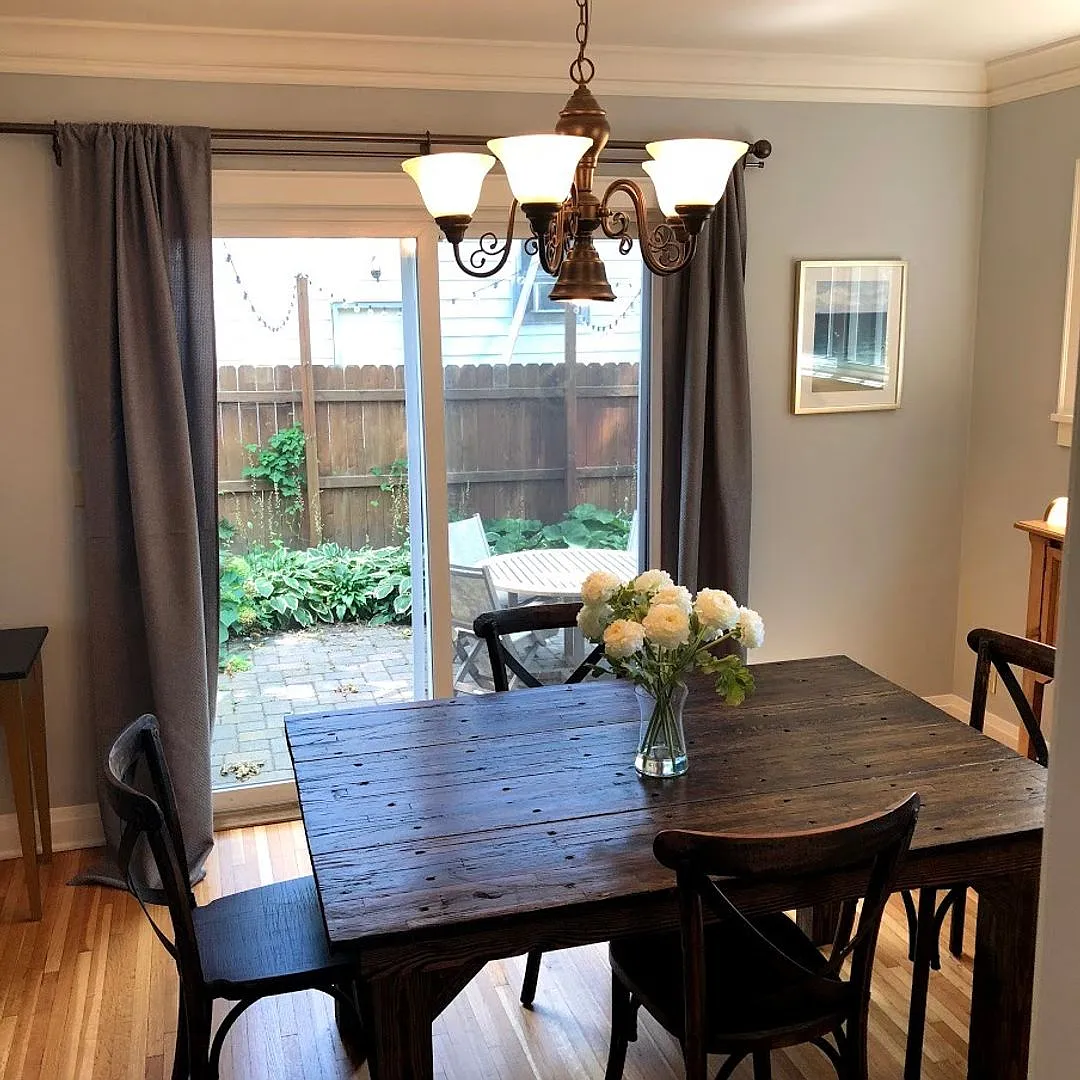 Charming Tudor 3 Blocks From Mayo — Photo 4