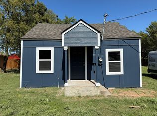 638 E Walcott St, Pilot Point, TX 76258