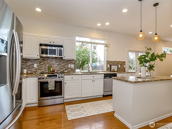 4th image of 15204 48th Avenue SE