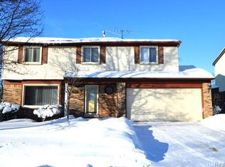 2440 Berwick Dr, Canton, MI 48188