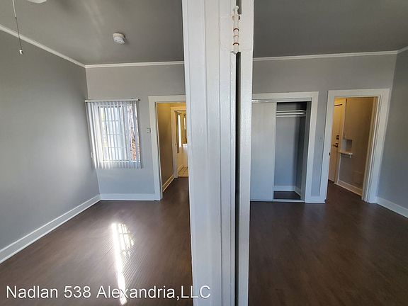 5th image of 538 N Alexandria Ave #5