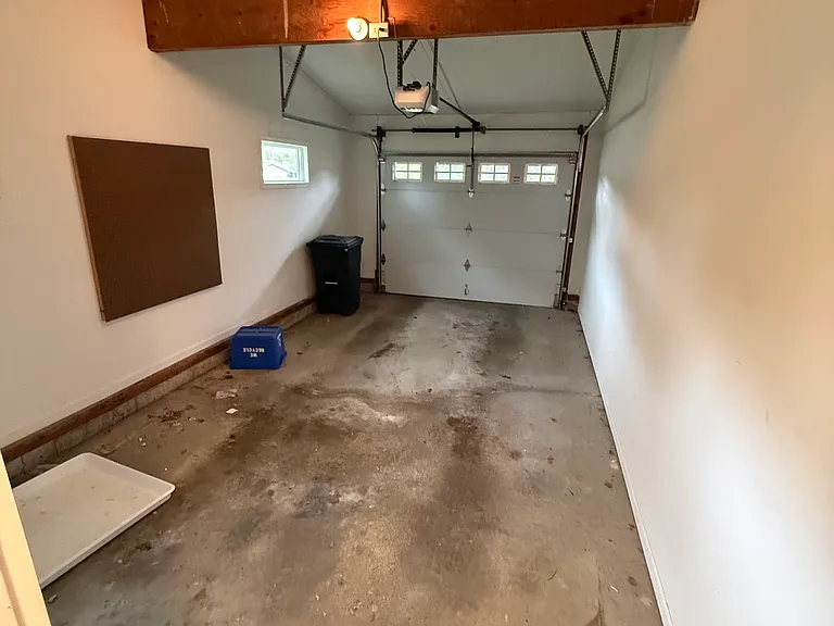 460 Crescent Ct — Photo 6