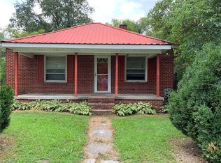 142 Galyean Rd, Mount Airy, NC 27030