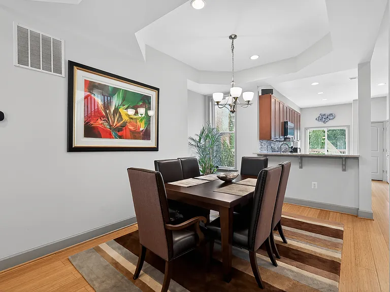 928 Ingraham St NW — Photo 3