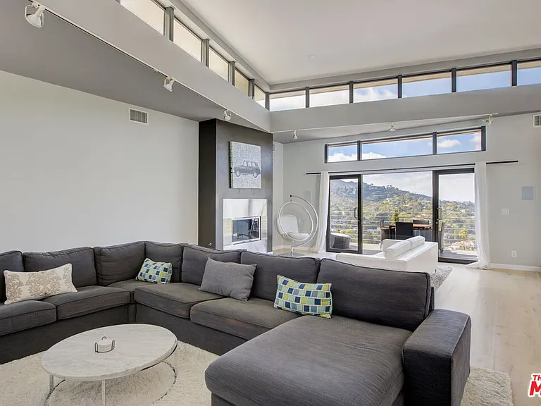 3223 Tareco Dr — Photo 7