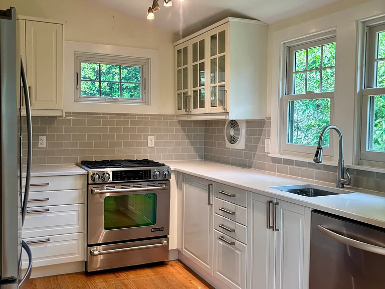 155 Ridgeway Cir — Photo 16
