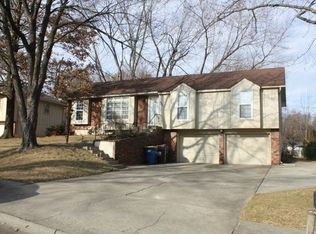 407 Gordon Dr, Liberty, MO 64068