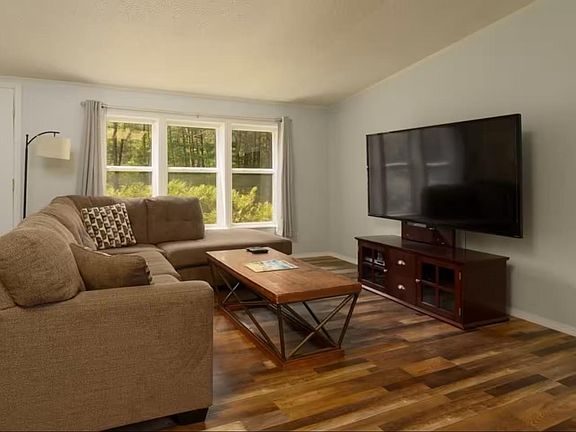3rd image of W6158 Oak Ln