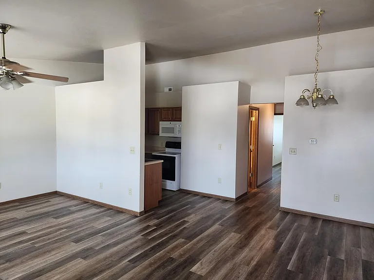 664 Faidley Ct #11 — Photo 2